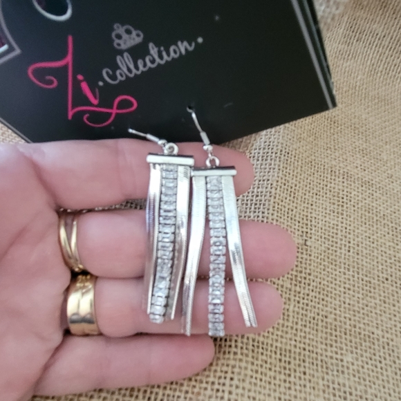 Necklace and earring set - Picture 2 of 3